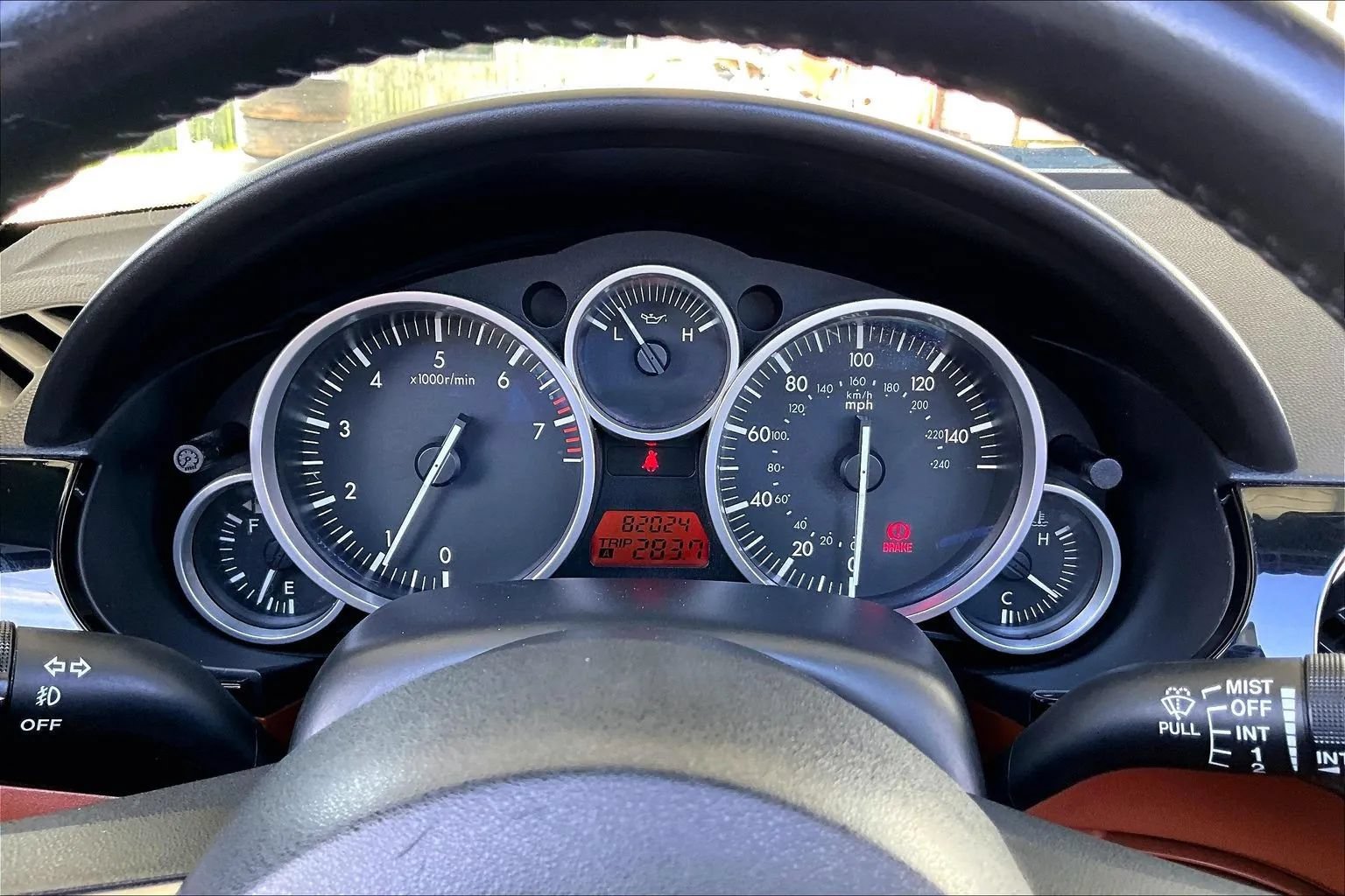 Used 2006 MAZDA MX-5 Miata Grand Touring w/ Premium Pkg RWD image 12