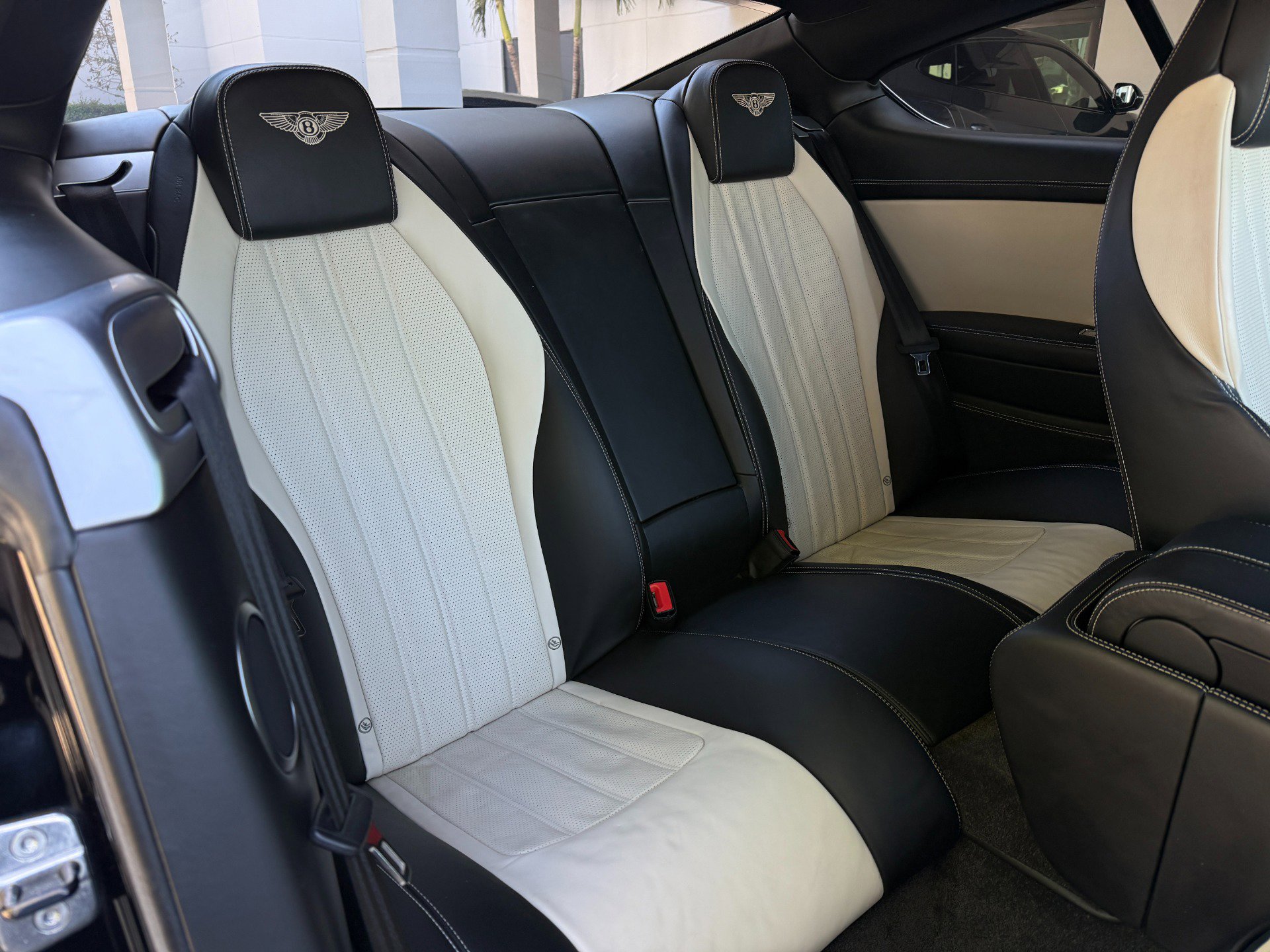 Used 2015 Bentley Continental GT V8 S image 27