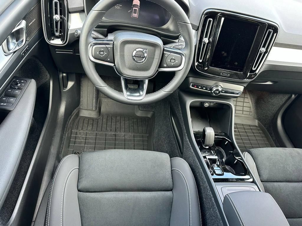 New 2026 Volvo XC40 B5 Ultra w/ Protection Package Premier AWD/4WD image 8
