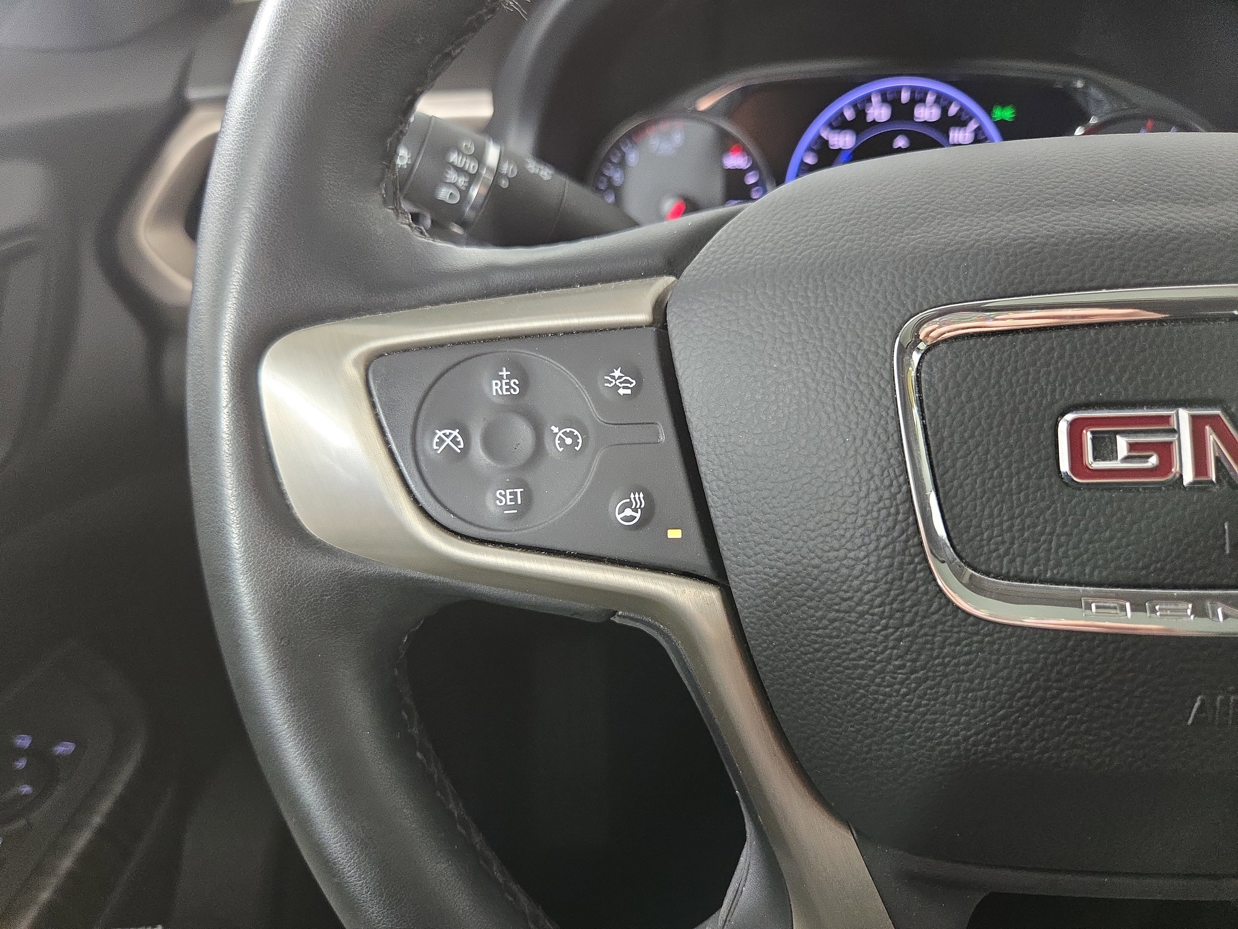 Certified 2023 GMC Acadia Denali w/ Denali Ultimate Package image 16