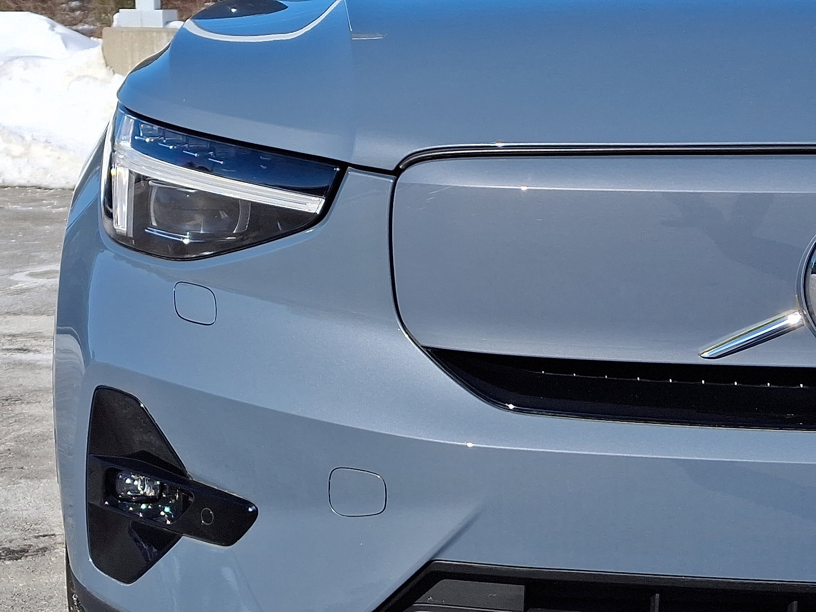 Certified 2023 Volvo C40 P8 Recharge Ultimate image 9