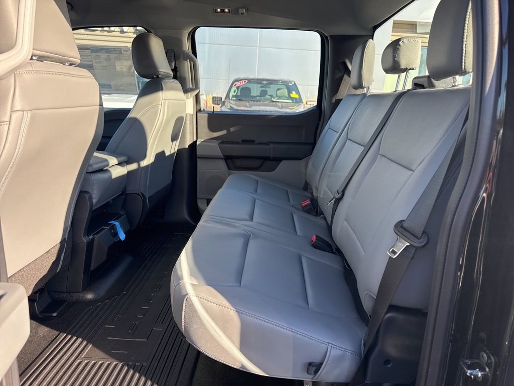 New 2026 Ford F250 XL w/ XL Chrome Package image 21