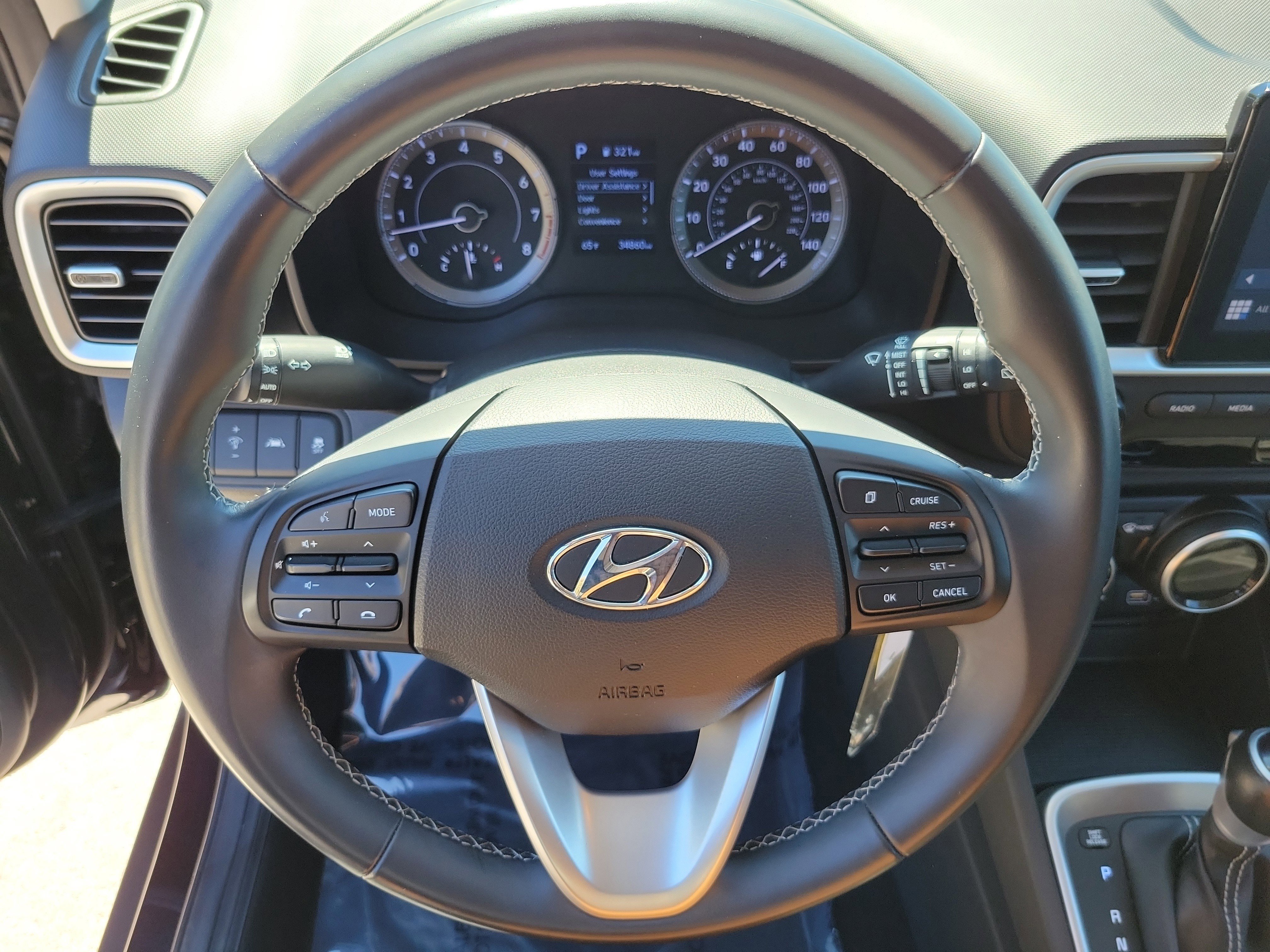 Used 2022 Hyundai Venue SEL FWD image 18