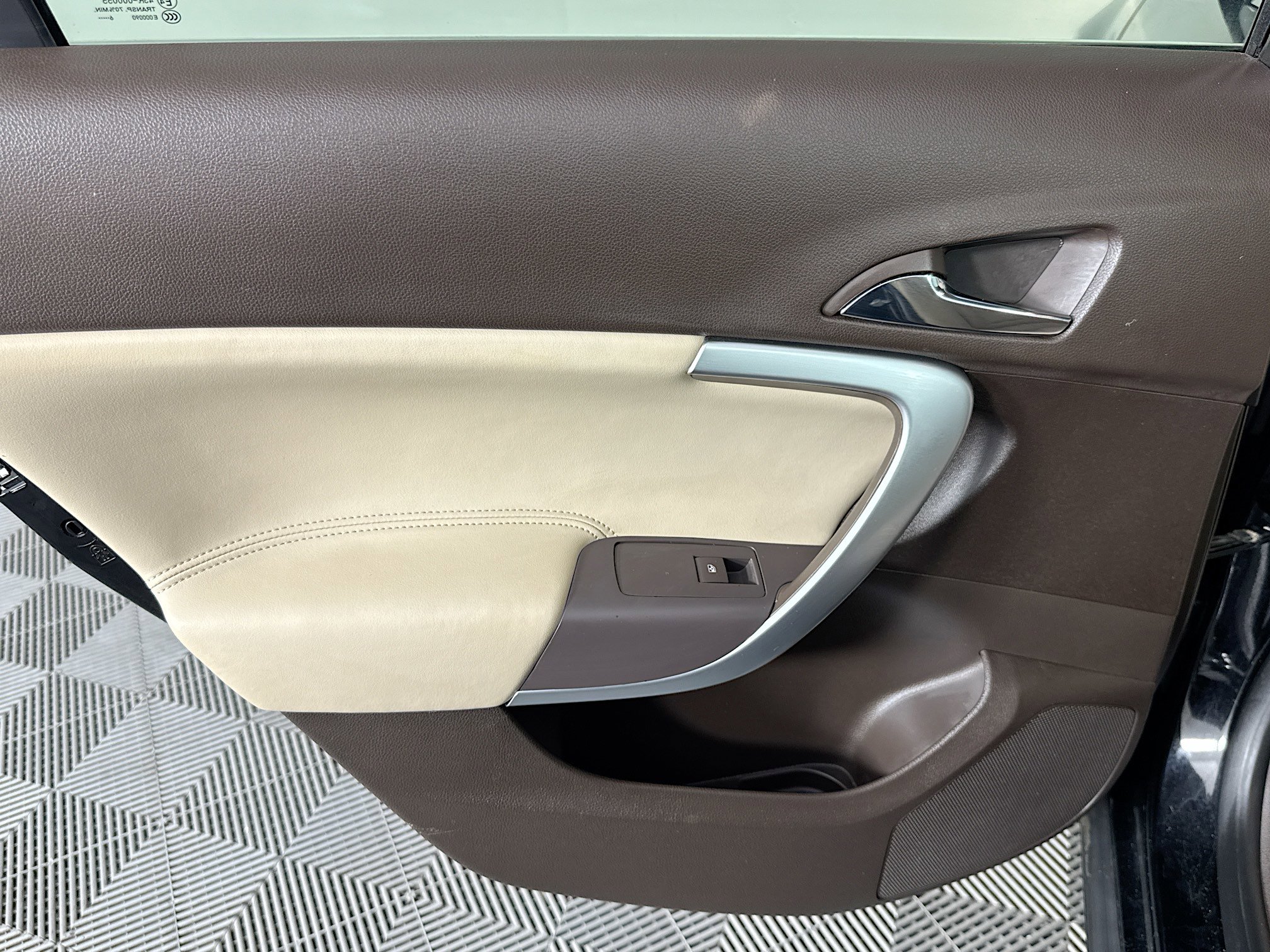 Used 2017 Buick Regal Sport Touring FWD image 24