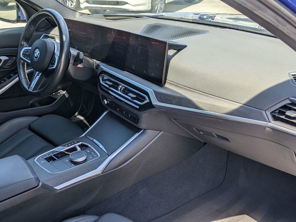 Used 2024 BMW 330e image 31