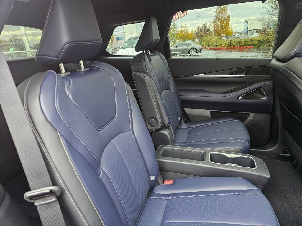 New 2026 INFINITI QX60 Sport image 16