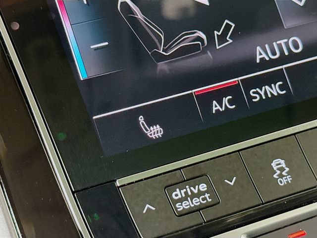 Used 2024 Audi Q7 3.0T Premium Plus AWD/4WD image 22