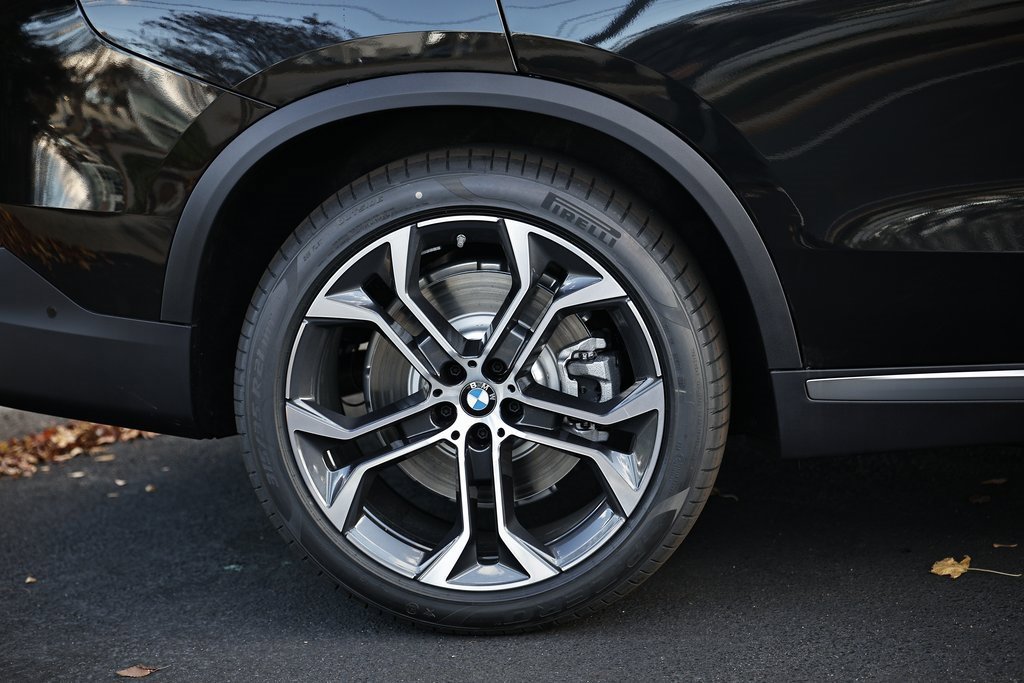 New 2026 BMW X5 xDrive50e w/ Climate Comfort Package image 6