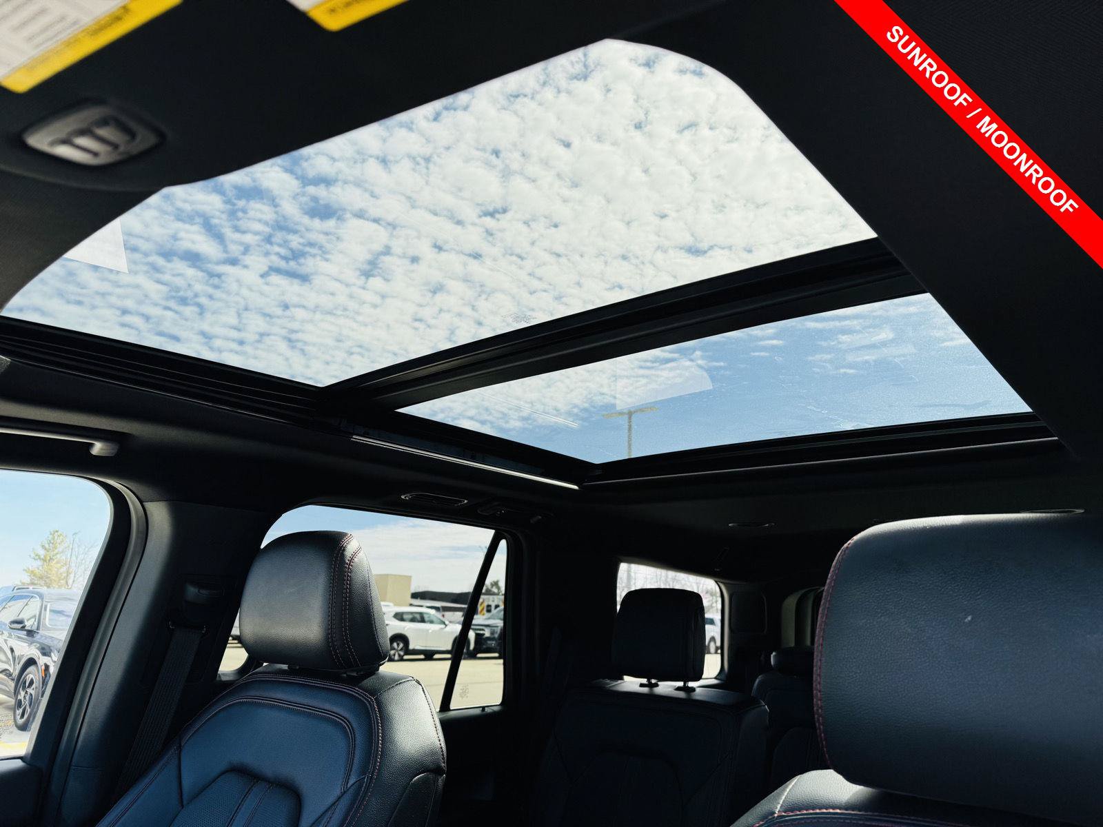 Used 2023 Ford Expedition Limited AWD/4WD image 4