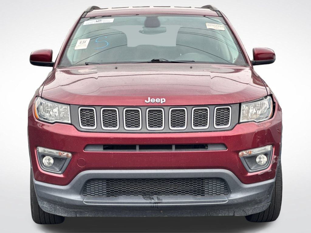 Used 2021 Jeep Compass Latitude w/ Convenience Group AWD/4WD image 3