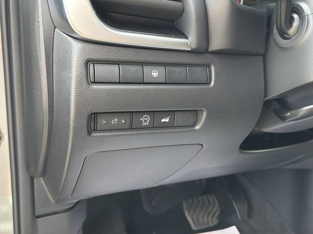 Certified 2026 Nissan Rogue SV w/ Cold Weather Package AWD/4WD image 17