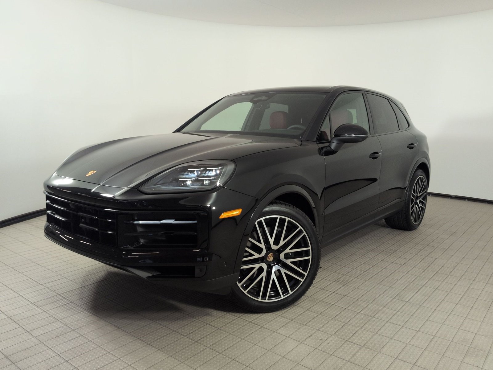 Certified 2026 Porsche Cayenne AWD/4WD image 1