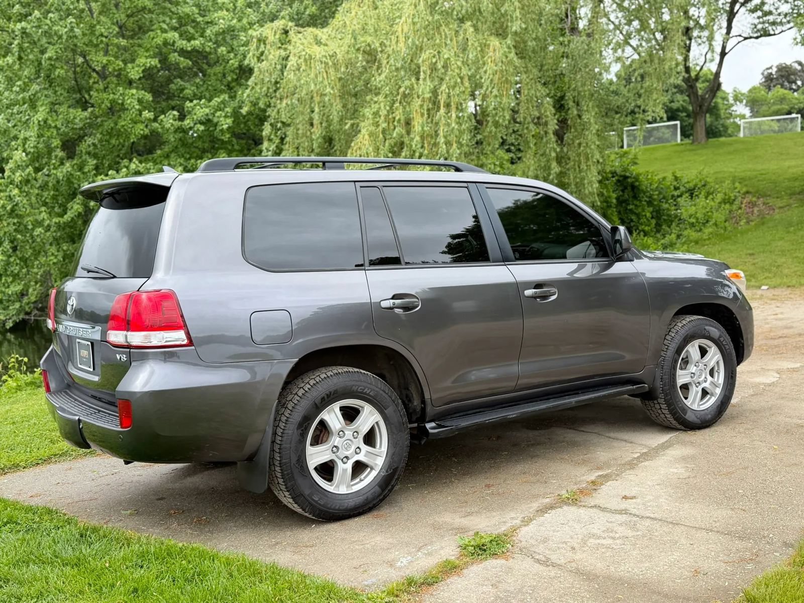 Used 2011 Toyota Land Cruiser w/ Upgrade Pkg AWD/4WD image 19