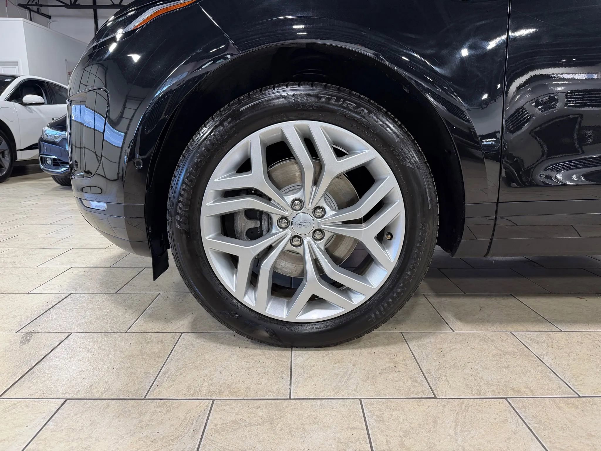 Used 2021 Land Rover Range Rover Evoque SE AWD/4WD image 38