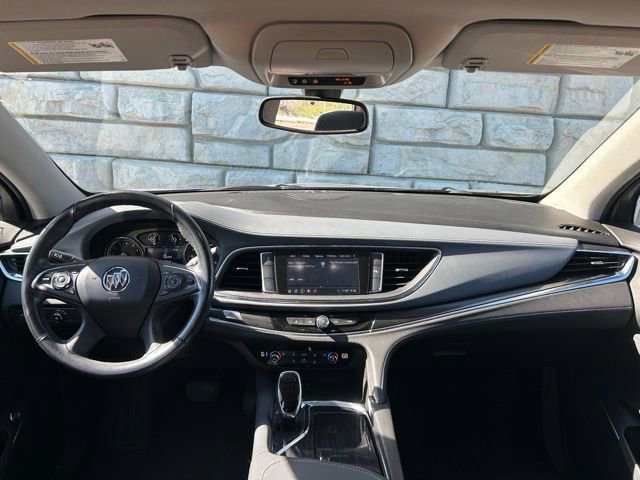 Used 2020 Buick Enclave Essence FWD image 10