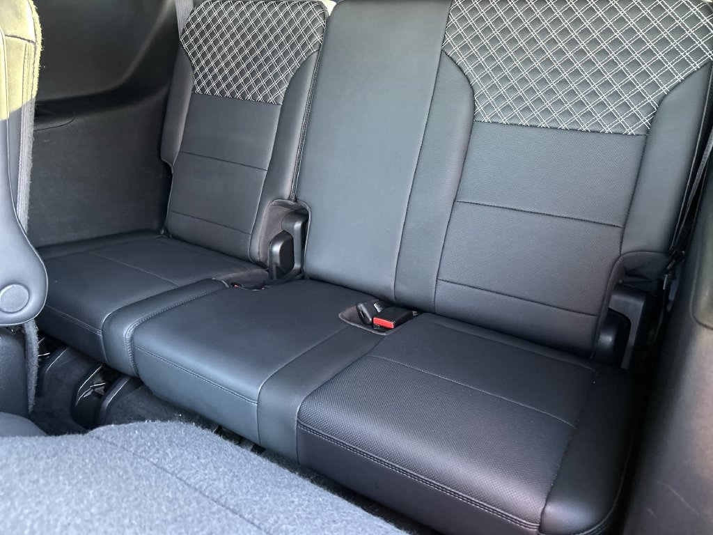 Used 2025 GMC Acadia Denali FWD image 35