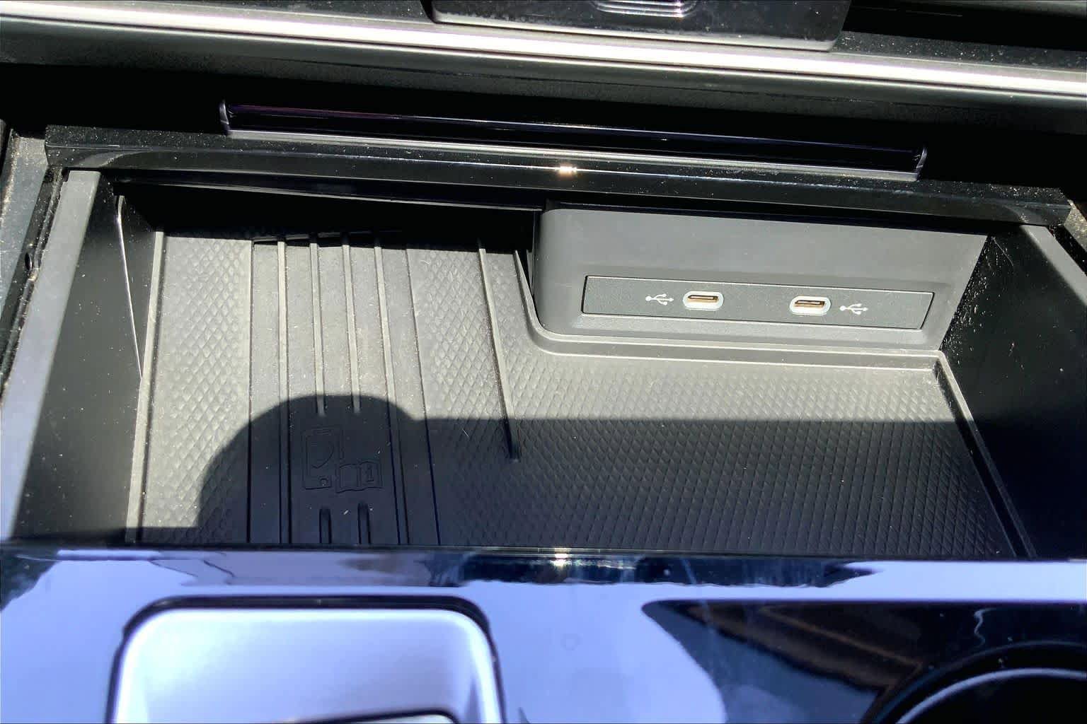 Used 2025 Volkswagen Atlas SEL Premium R-Line AWD/4WD image 34