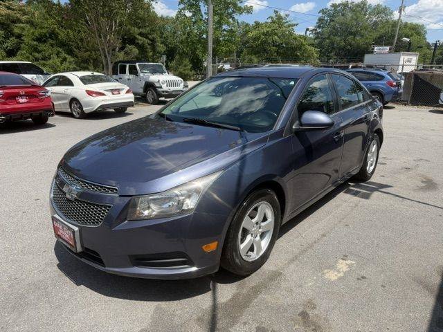 Used 2014 Chevrolet Cruze LT FWD image 2