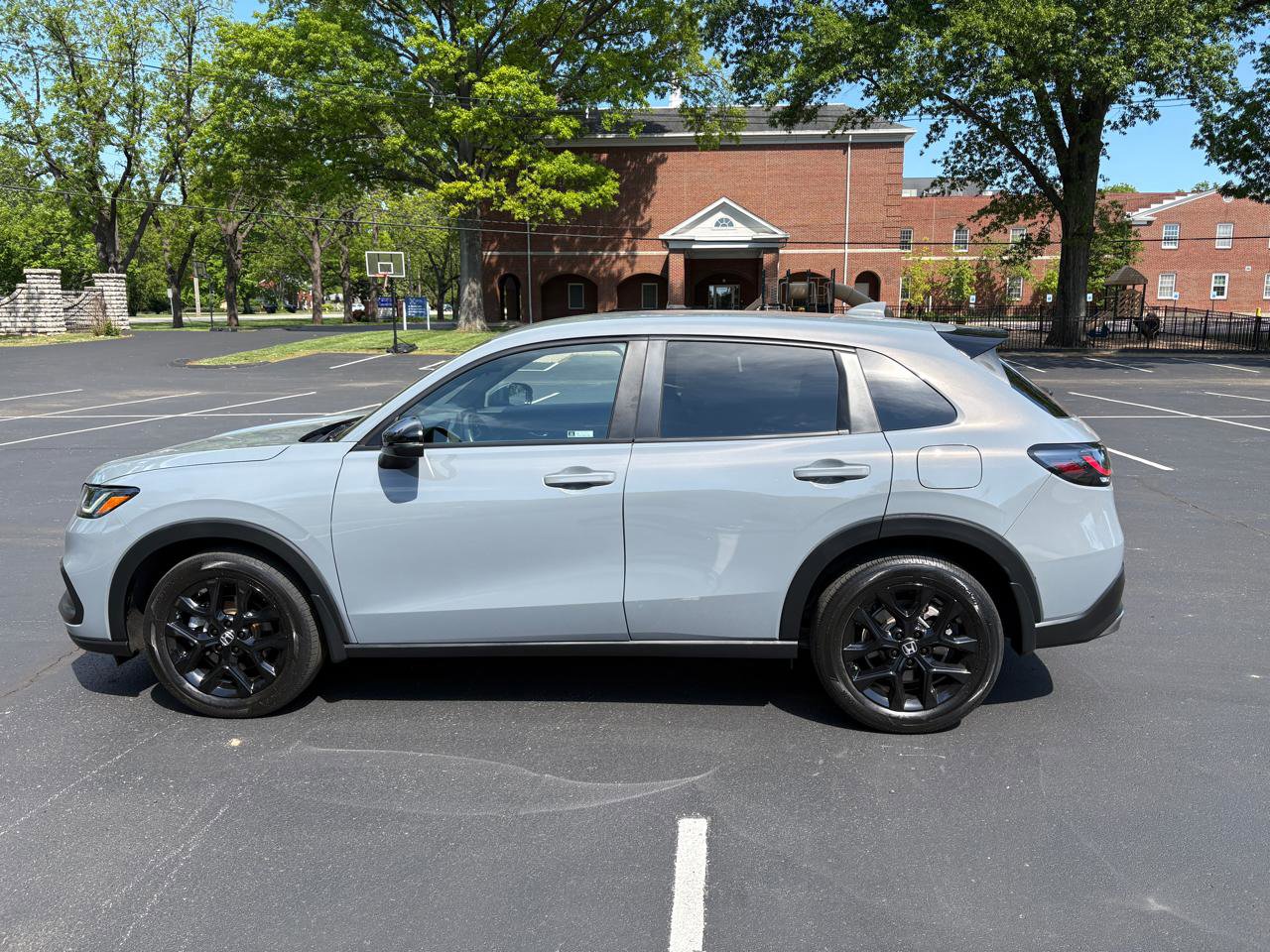 Used 2023 Honda HR-V Sport image 2