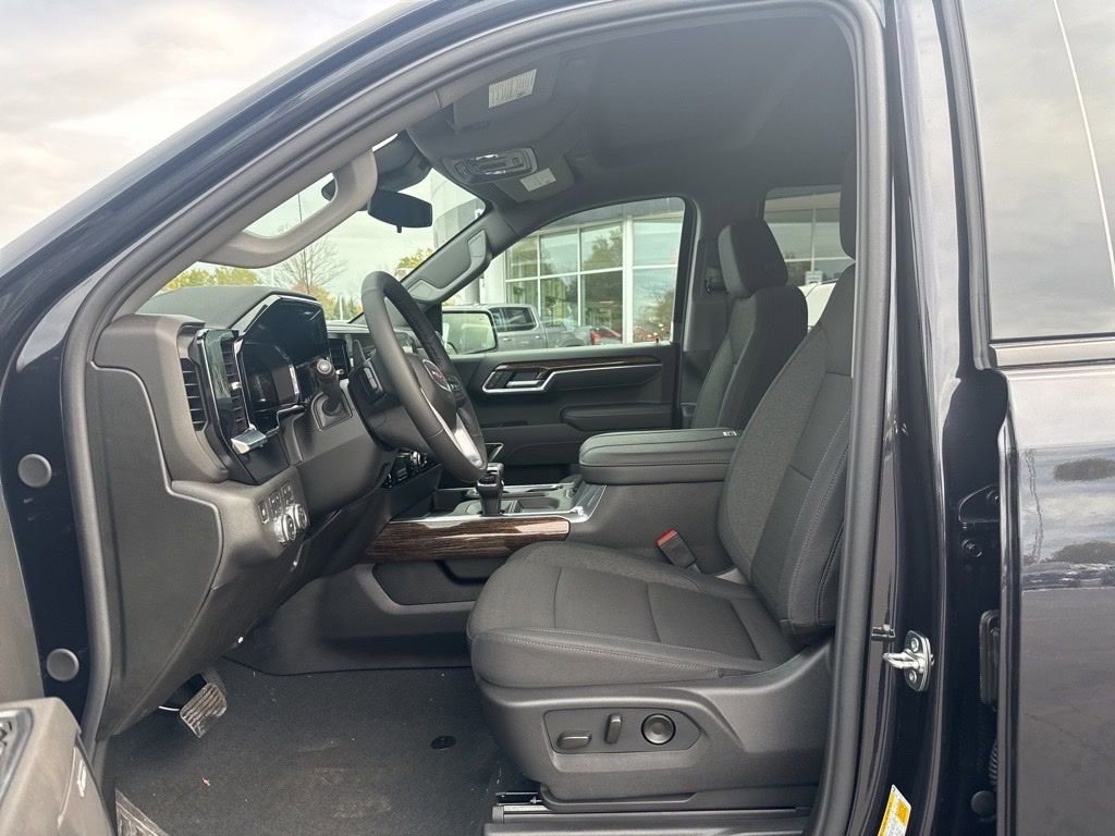 New 2026 GMC Sierra 1500 Elevation w/ Elevation Premium Package image 9