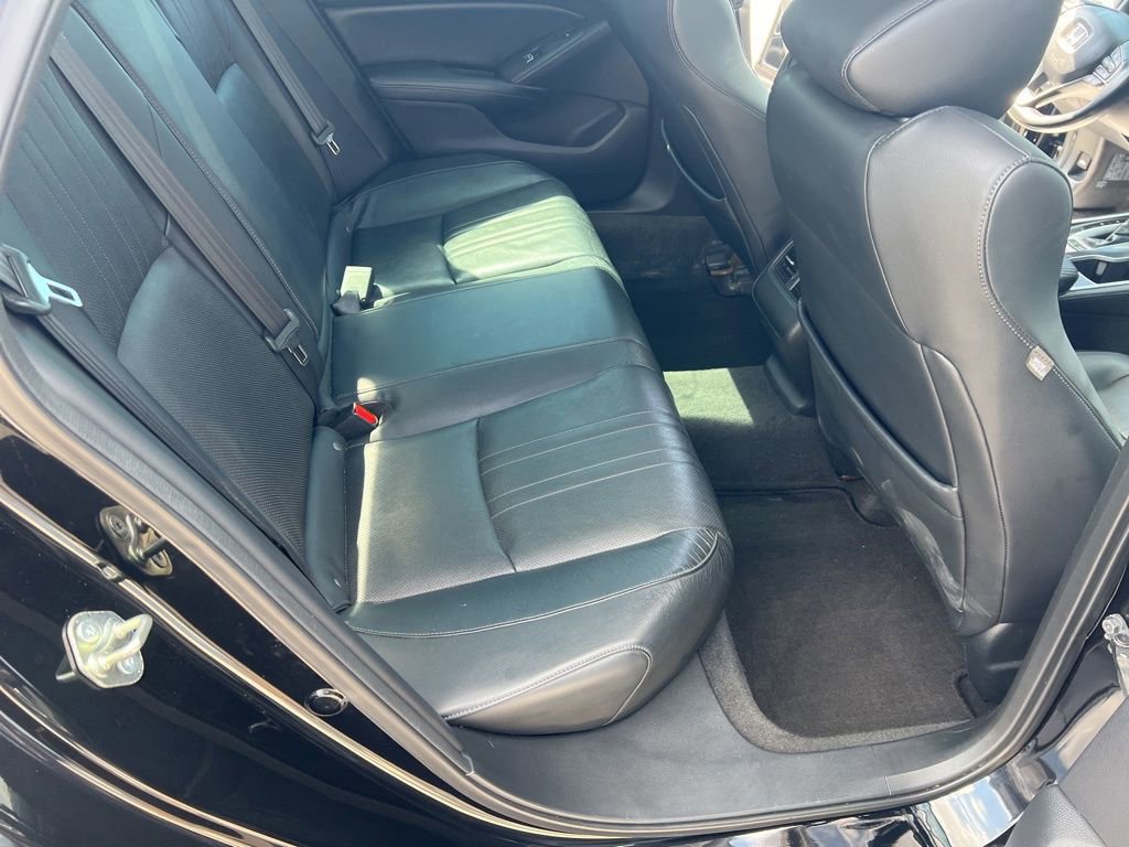 Used 2018 Honda Accord Touring image 30
