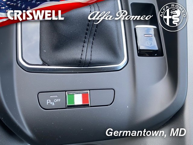 New 2025 Alfa Romeo Tonale w/ Premium Package image 31