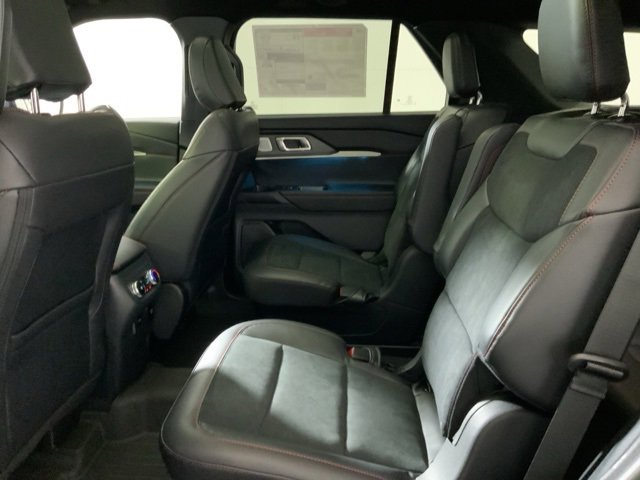 New 2025 Ford Explorer ST image 27