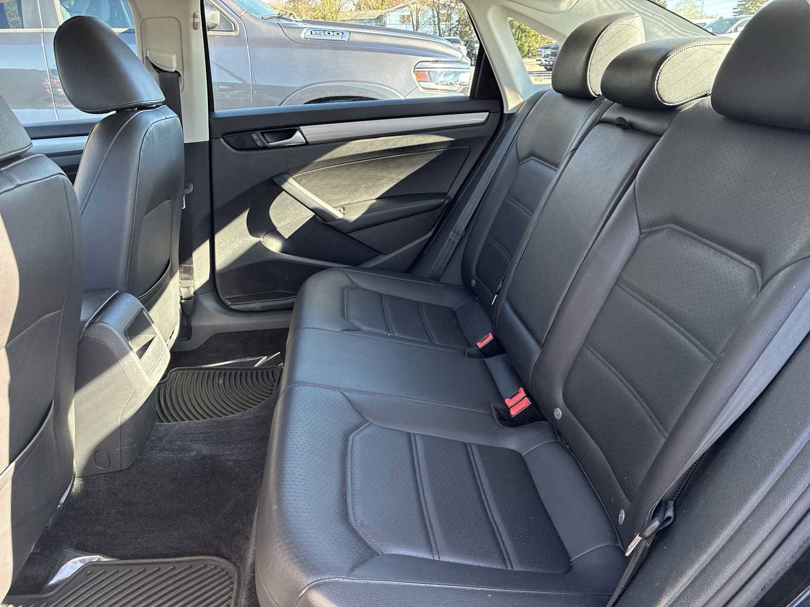 Used 2015 Volkswagen Passat 1.8T Limited Edition FWD image 23