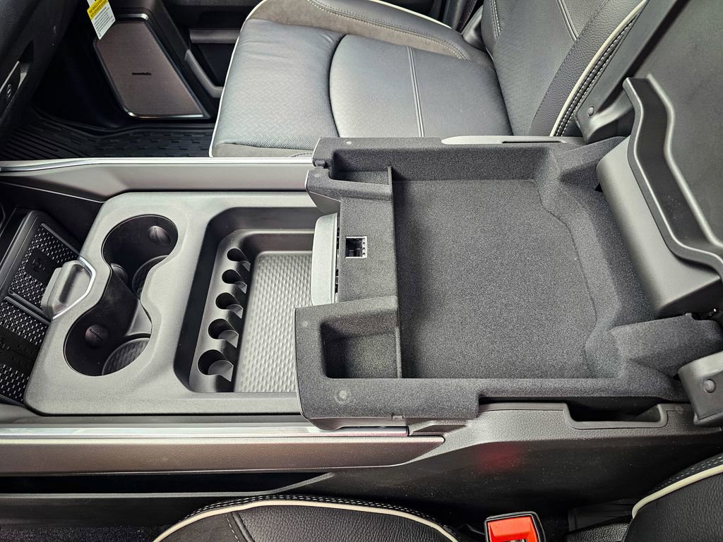 New 2026 RAM 3500 Laramie AWD/4WD image 38