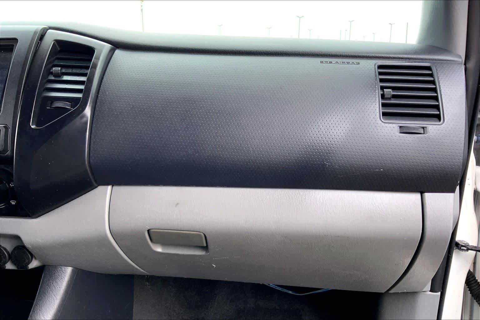 Used 2013 Toyota Tacoma PreRunner w/ Convenience Pkg RWD image 18