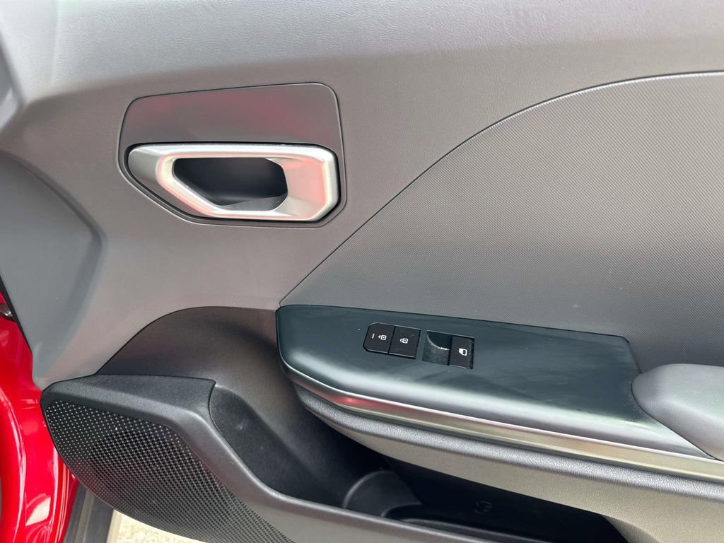 Certified 2025 Kia K4 LXS image 21