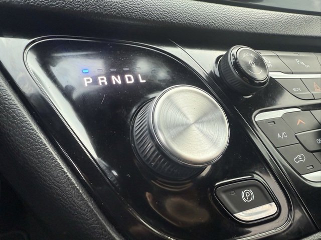 Used 2018 Chrysler Pacifica Touring-L Plus w/ S Appearance Package image 25