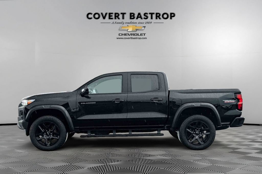 Certified 2024 Chevrolet Colorado Trail Boss w/ Technology Package AWD/4WD image 2