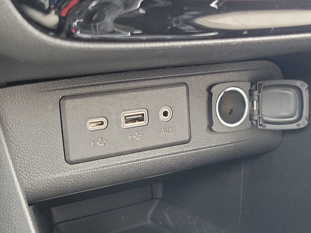 Used 2021 Buick Encore GX Select FWD image 30