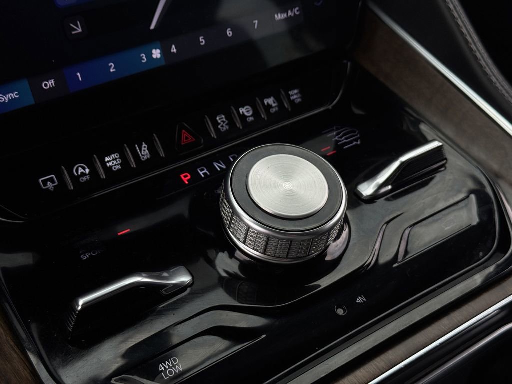 Used 2023 Jeep Grand Wagoneer Series II AWD/4WD image 20