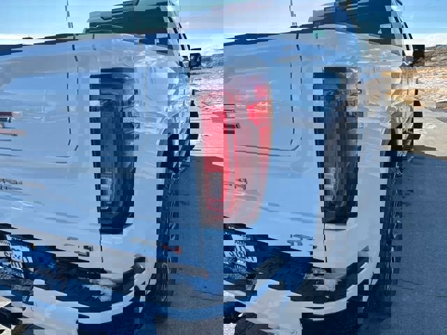 Used 2024 GMC Sierra 1500 AT4 w/ Technology Package image 32