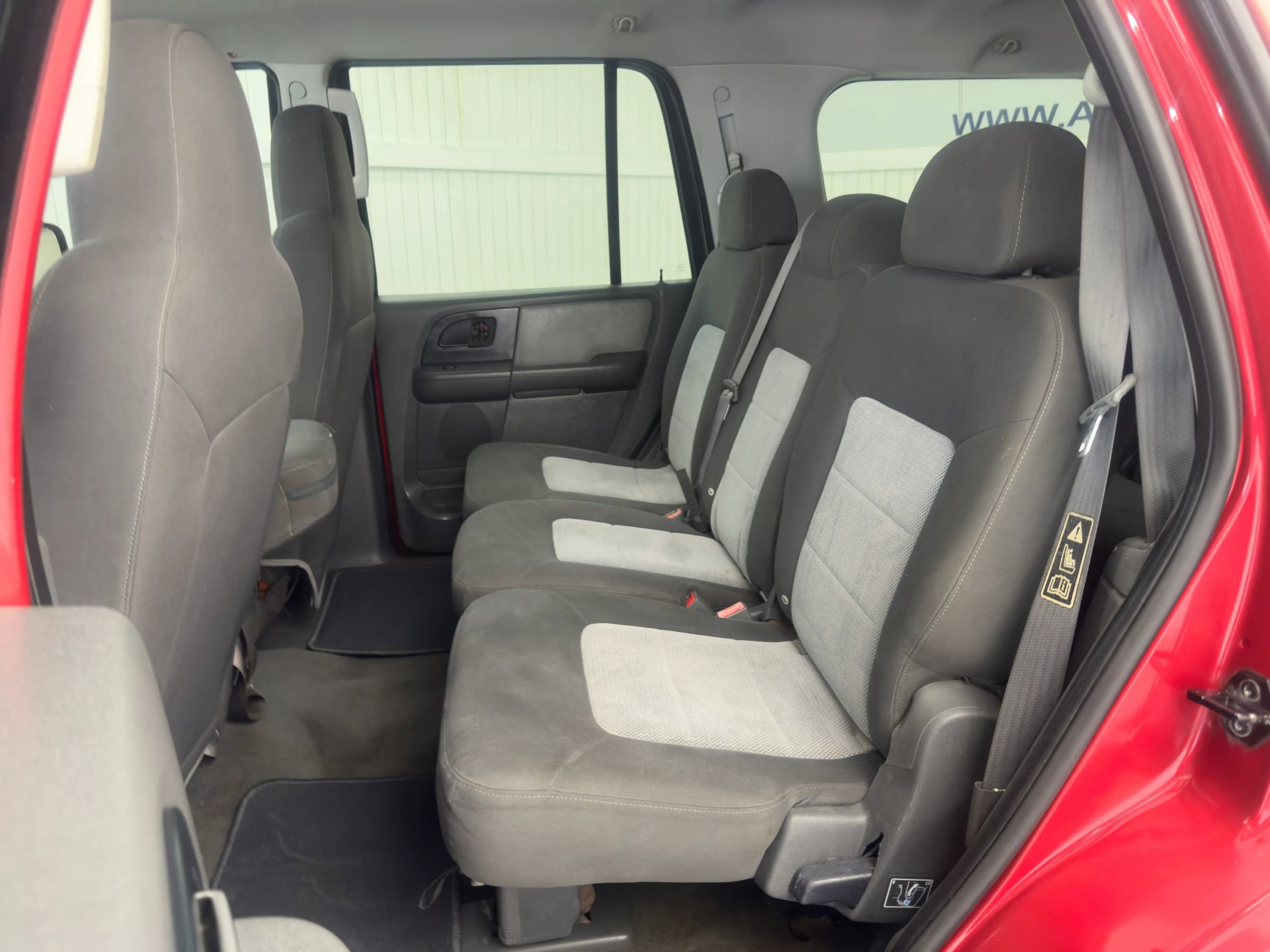 Used 2003 Ford Expedition XLT image 12