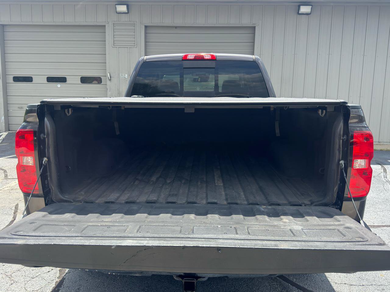 Used 2015 Chevrolet Silverado 1500 LTZ Z71 w/ LTZ Plus Package AWD/4WD image 6