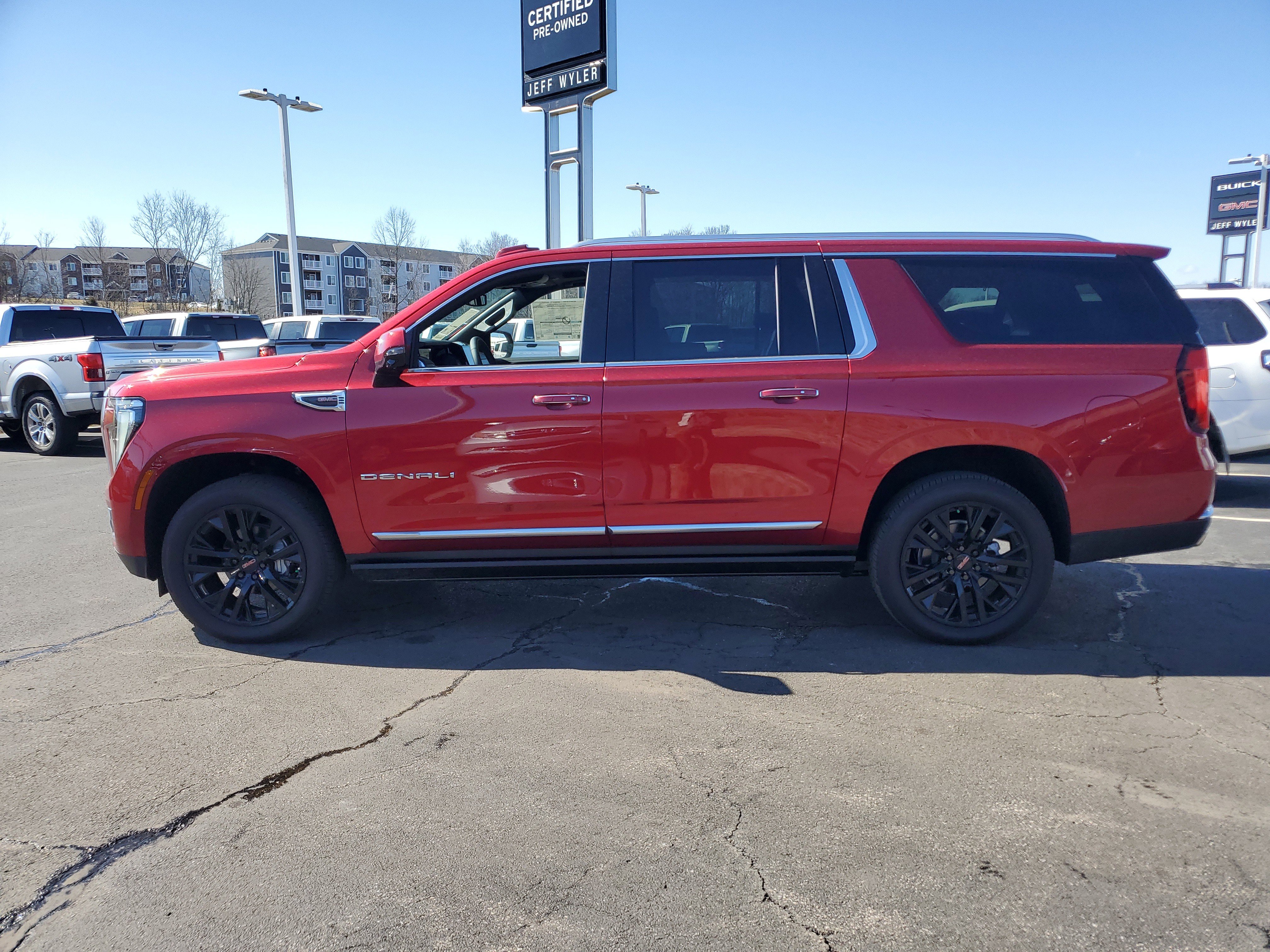 New 2025 GMC Yukon XL Denali w/ Sun & Power Step Package image 8