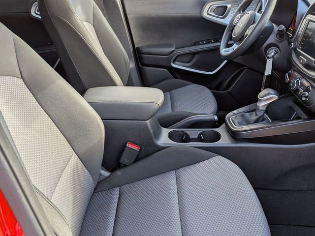 Used 2024 Kia Soul LX w/ Option Group 015 image 28