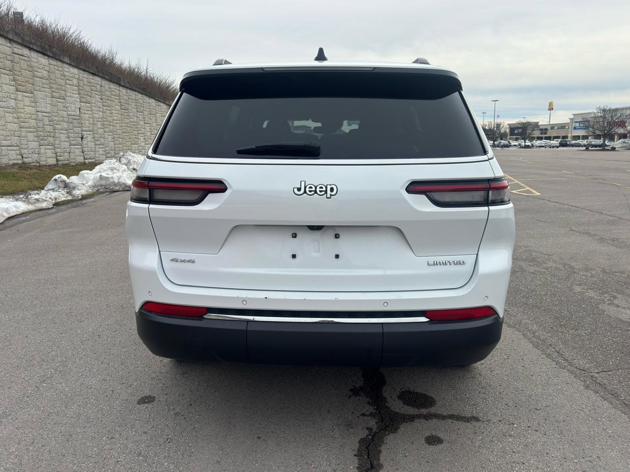 Used 2024 Jeep Grand Cherokee L Limited image 5