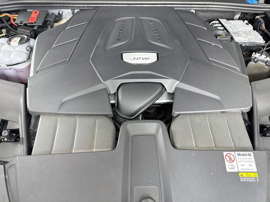 Certified 2023 Porsche Cayenne AWD/4WD image 31