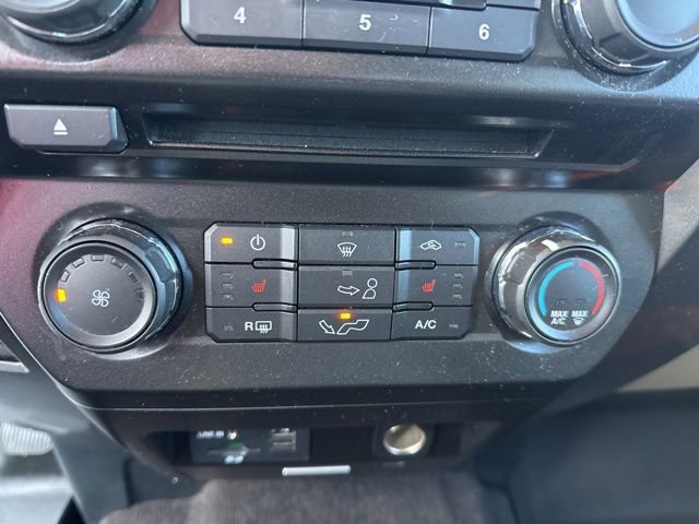 Used 2015 Ford F150 XLT w/ Equipment Group 302A Luxury image 25