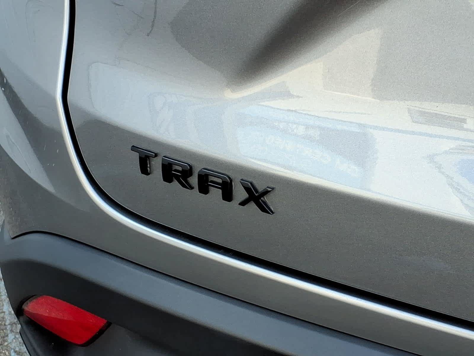 Used 2024 Chevrolet Trax RS FWD image 18