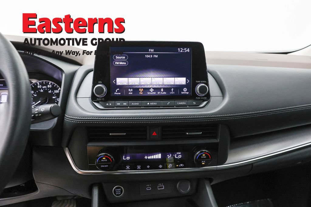 Used 2023 Nissan Rogue SV AWD/4WD image 11