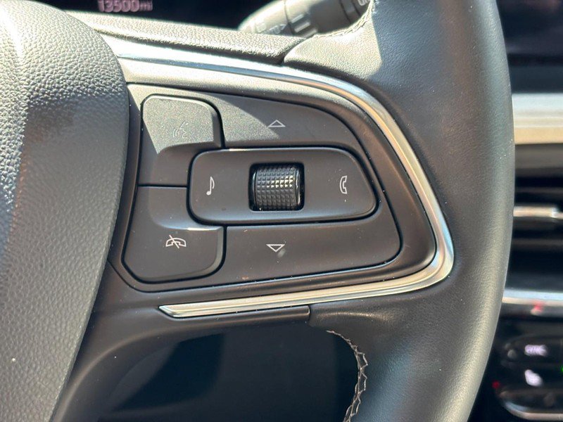 Used 2025 Buick Encore GX Avenir w/ Avenir Technology Package image 18
