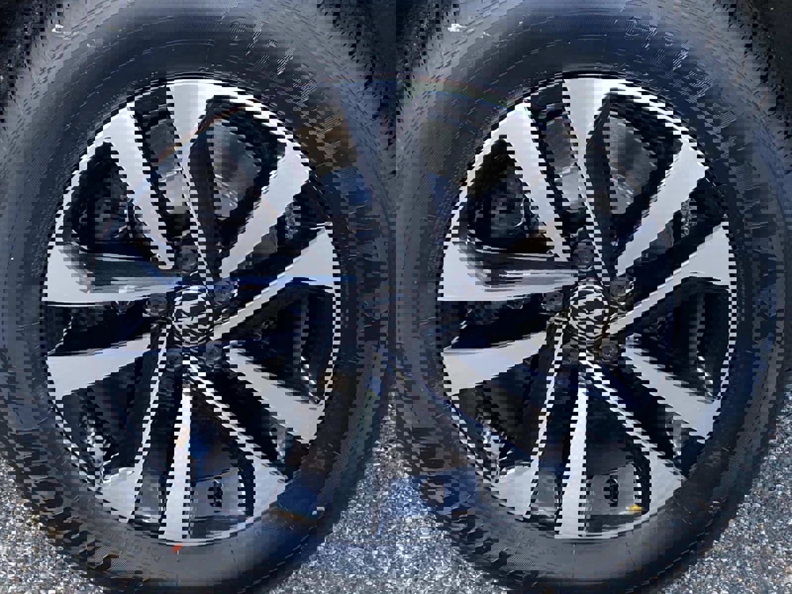 Used 2022 Volkswagen Tiguan S image 25