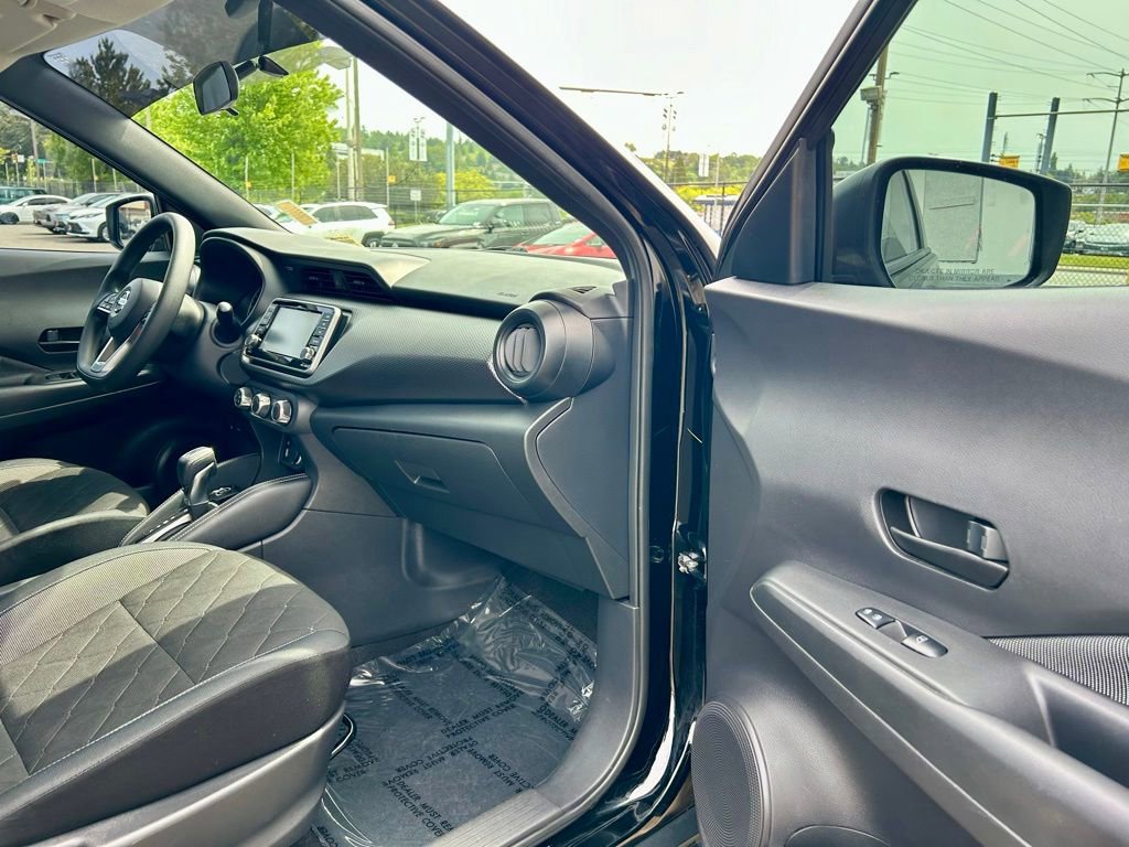 Used 2018 Nissan Kicks S FWD image 14