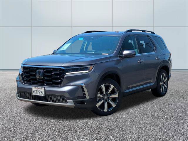 Certified 2024 Honda Pilot Touring image 1