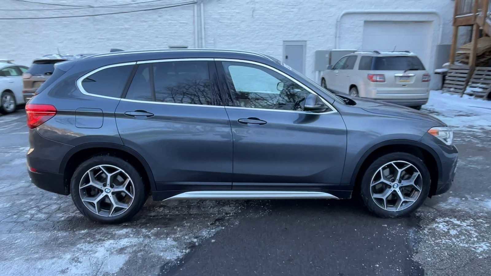 Used 2018 BMW X1 xDrive28i w/ Premium Package image 9